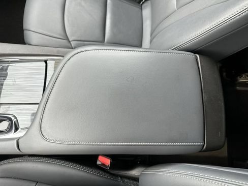 Used 2024 Buick Enclave Essence w/ Experience Buick Package AWD/4WD image 24