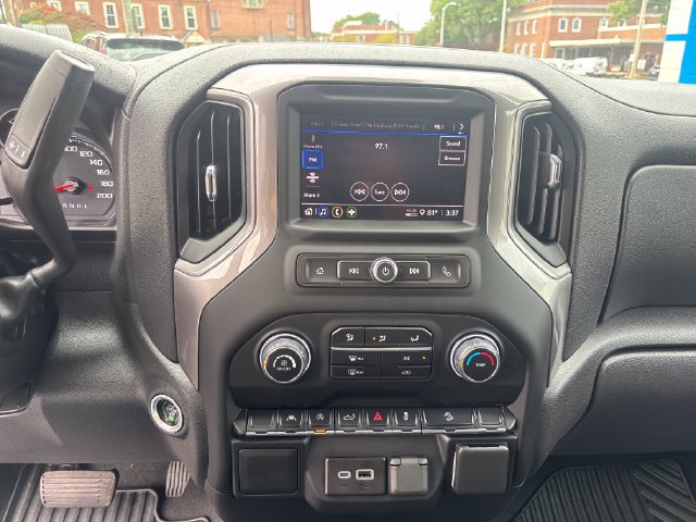 Used 2022 Chevrolet Silverado 1500 Custom Trail Boss AWD/4WD image 15