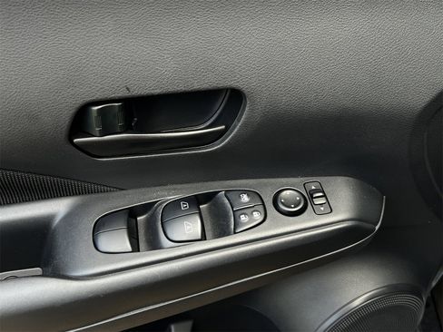 Certified 2021 Nissan Kicks S image 23