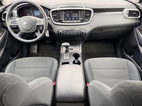 Used 2020 Kia Sorento LX image 15
