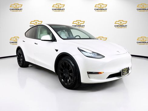 Used 2021 Tesla Model Y Long Range AWD/4WD image 1
