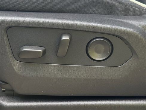 New 2026 Chevrolet Suburban LS image 23