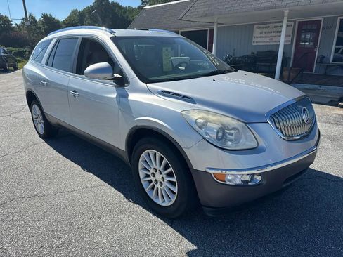 Used 2012 Buick Enclave Leather FWD image 5