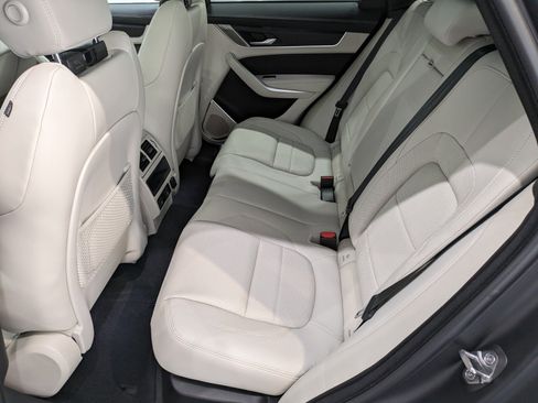 Used 2025 Jaguar F-PACE R-Dynamic S image 12