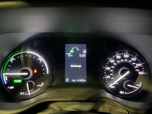 Used 2023 Toyota Sienna LE image 38