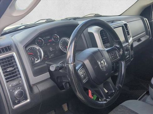 Used 2019 RAM 1500 Classic SLT w/ Luxury Group RWD image 9