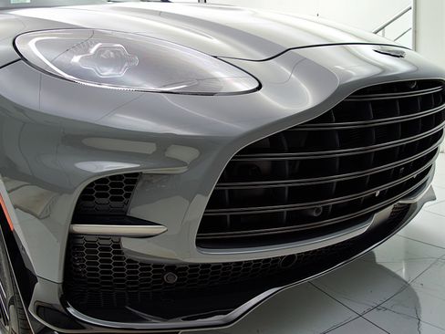 Used 2023 Aston Martin DBX 707 AWD/4WD image 13