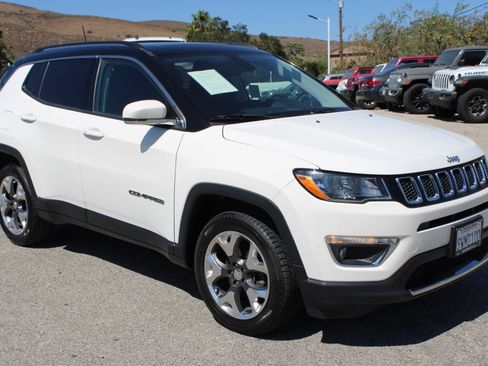Used 2018 Jeep Compass Limited w/ Safe & Security Group AWD/4WD image 3