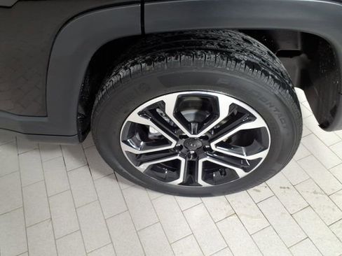 Used 2023 Jeep Compass Limited image 8