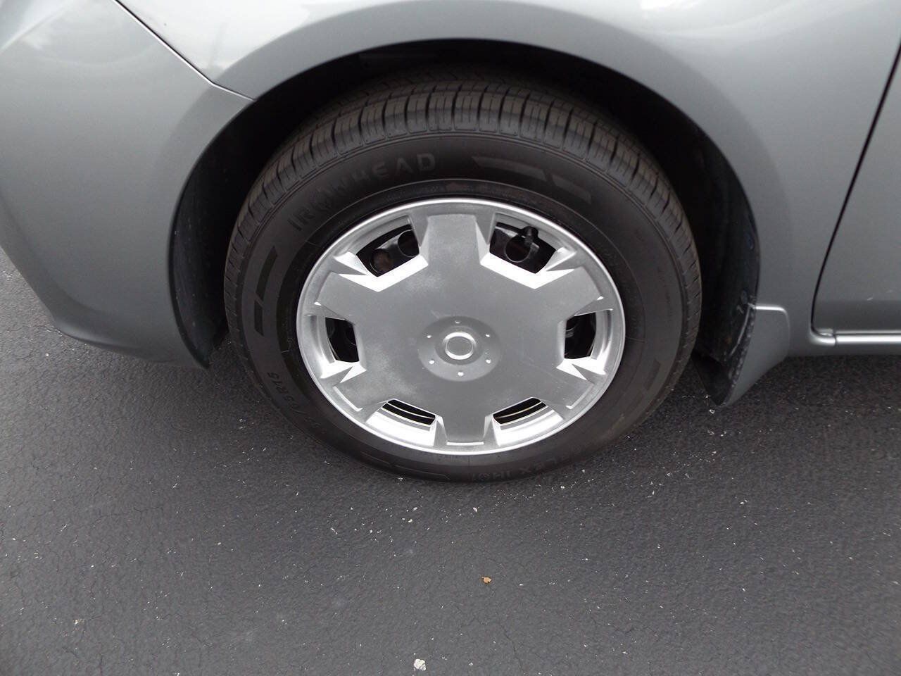 Used 2012 Nissan Versa S w/ Cruise Control Pkg FWD image 31