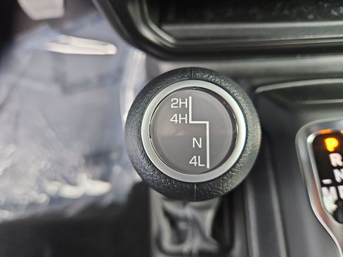 New 2025 Jeep Gladiator Sport image 25