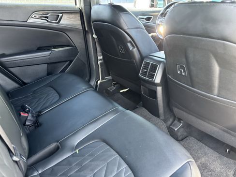 Certified 2024 Kia Sportage X-Pro Prestige AWD/4WD image 11