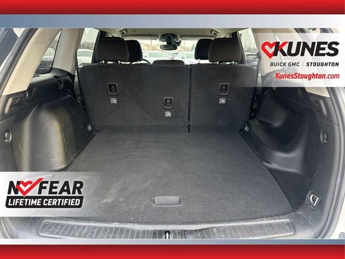 Used 2024 Jeep Grand Cherokee Laredo AWD/4WD image 19