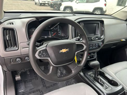 Used 2017 Chevrolet Colorado W/T w/ WT Convenience Package AWD/4WD image 13