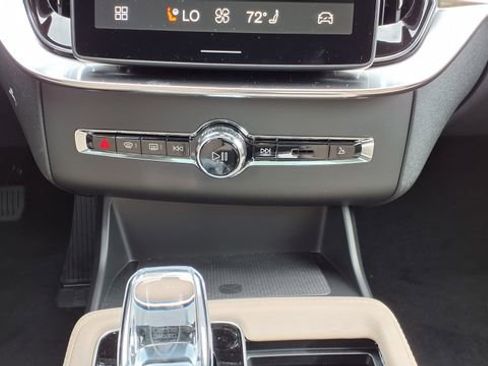 New 2026 Volvo XC90 B6 Plus w/ Protection Package AWD/4WD image 24