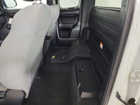 Used 2022 Toyota Tacoma SR image 19