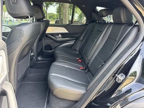 Used 2025 Mercedes-Benz GLE 350 4MATIC image 16