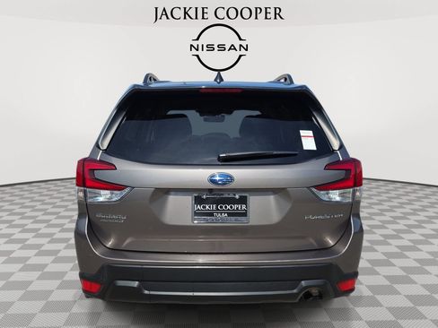 Used 2024 Subaru Forester Premium AWD/4WD image 6