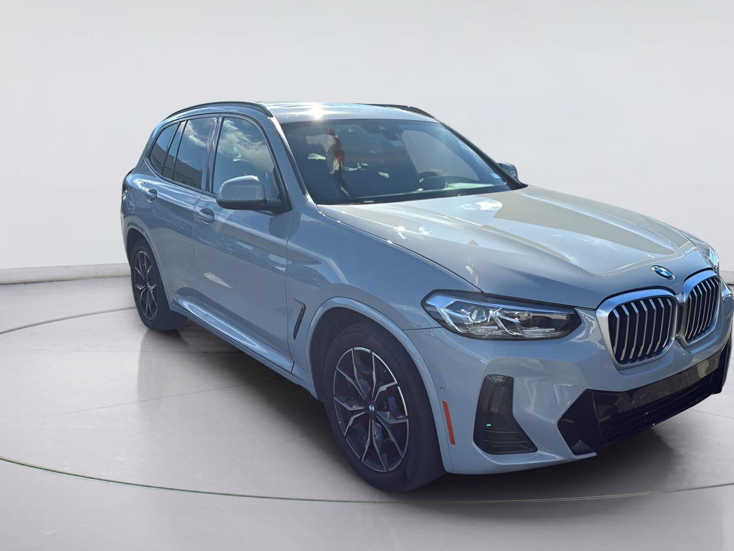 Used 2022 BMW X3 sDrive30i w/ M Sport Package 2 RWD image 3