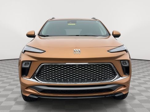 Used 2025 Buick Encore GX Avenir w/ Avenir Technology Package image 2