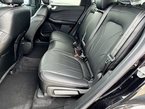 New 2025 Ford Escape SE w/ PHEV Premium Package image 28