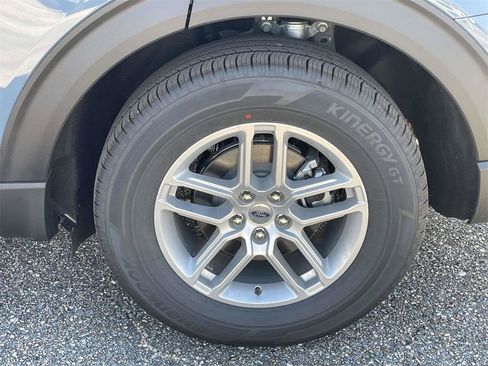 New 2026 Ford Explorer Active w/ Active Comfort Package image 9