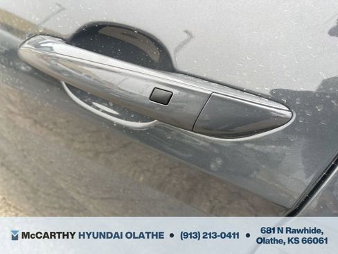 Used 2025 Hyundai Elantra Sport FWD image 17
