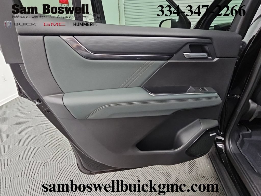 New 2026 GMC Acadia AT4 w/ Luxury Package AWD/4WD image 33