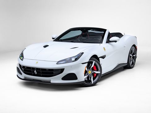 Used 2022 Ferrari Portofino M image 30