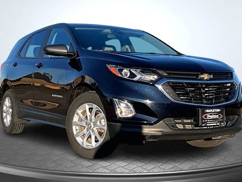 Used 2020 Chevrolet Equinox LS w/ LS Convenience Package image 13