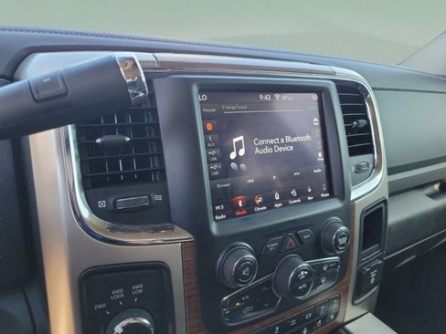 Used 2018 RAM 2500 Laramie AWD/4WD image 17