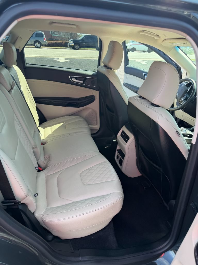 Used 2024 Ford Edge Titanium AWD/4WD image 23