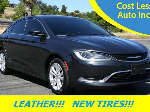 Used 2016 Chrysler 200 Limited Platinum FWD image 2