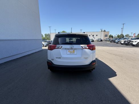 Used 2014 Toyota RAV4 Limited AWD/4WD image 4