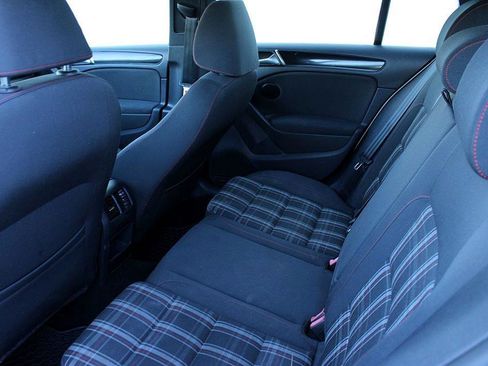 Used 2011 Volkswagen GTI 4-Door image 12