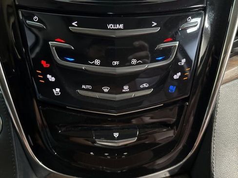 Used 2017 Cadillac Escalade Premium Luxury image 10