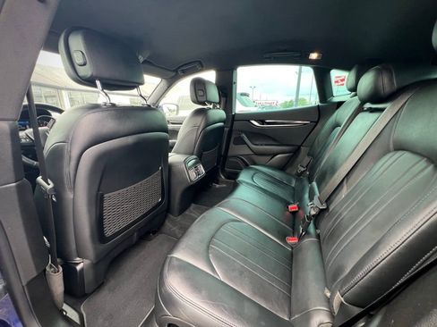 Used 2017 Maserati Levante image 18