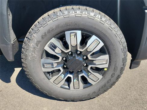 New 2026 GMC Sierra 2500 Denali AWD/4WD image 6