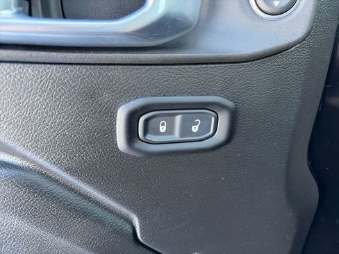 Used 2022 Jeep Gladiator Sport AWD/4WD image 26