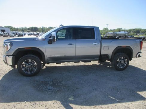 New 2026 GMC Sierra 3500 SLT AWD/4WD image 11