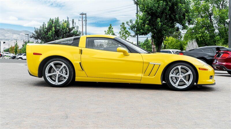 Used 2012 Chevrolet Corvette Grand Sport w/ 2LT Preferred Equipment Group RWD image 5