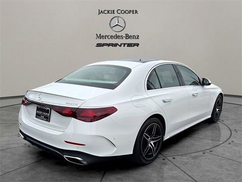 New 2025 Mercedes-Benz E 350 4MATIC Sedan image 5