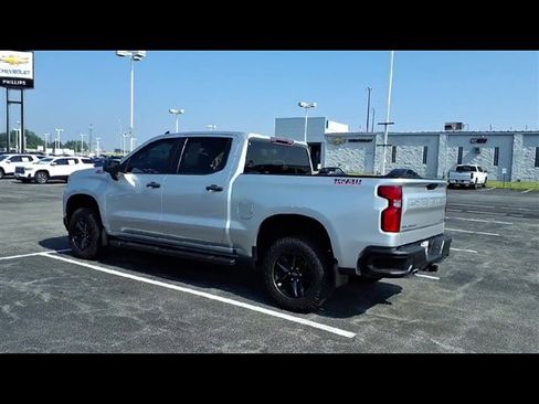 Used 2019 Chevrolet Silverado 1500 Custom Trail Boss AWD/4WD image 7