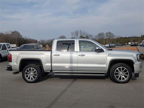 Used 2018 GMC Sierra 1500 Denali image 2
