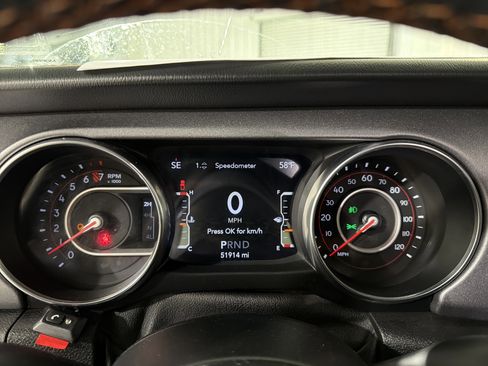 Used 2020 Jeep Gladiator Mojave image 16