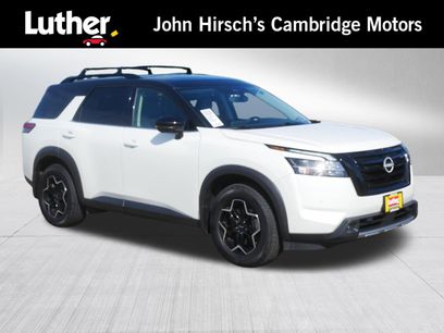 Used 2023 Nissan Pathfinder SL w/ Black Appearance Package
