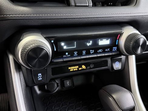 Used 2020 Toyota RAV4 LE w/ All Weather Liner Package image 25