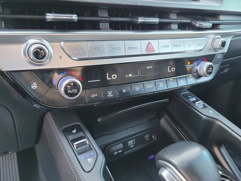 Certified 2023 Kia Telluride EX X-Line AWD/4WD image 16