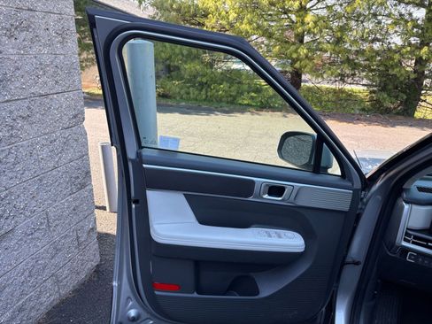 Used 2025 Hyundai Santa Fe SEL image 18