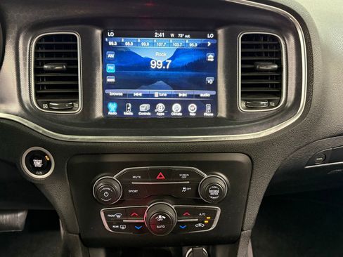 Used 2017 Dodge Charger R/T RWD image 21
